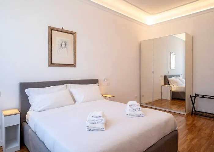 Vatican Cloud Luxury Modern * Rzym